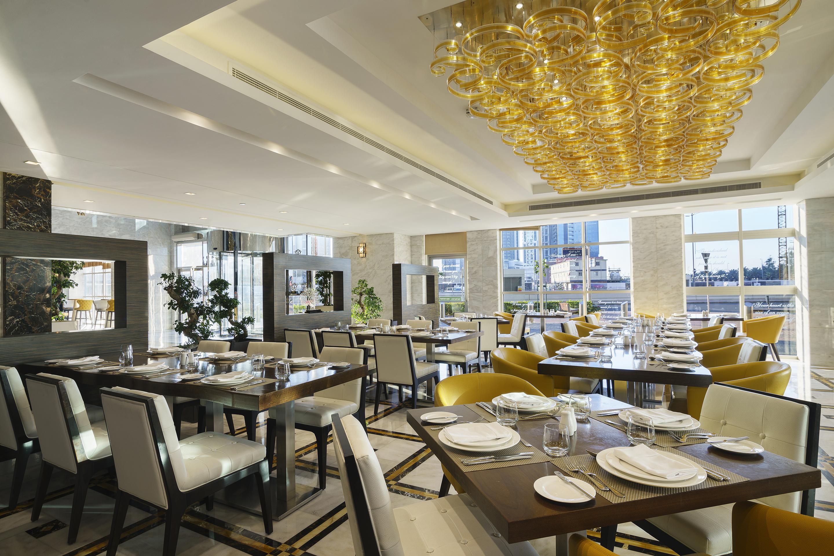 잔나 버즈 알 사라브 호텔 아부다비 외부 사진 The interior of the restaurant